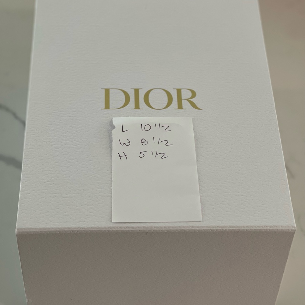 Dior box